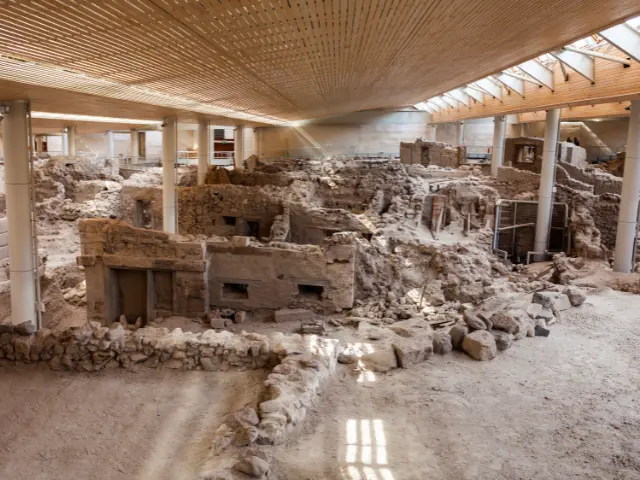 akrotiri and lost atlantis museum private tour