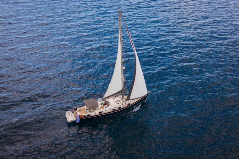 sailing-santorini